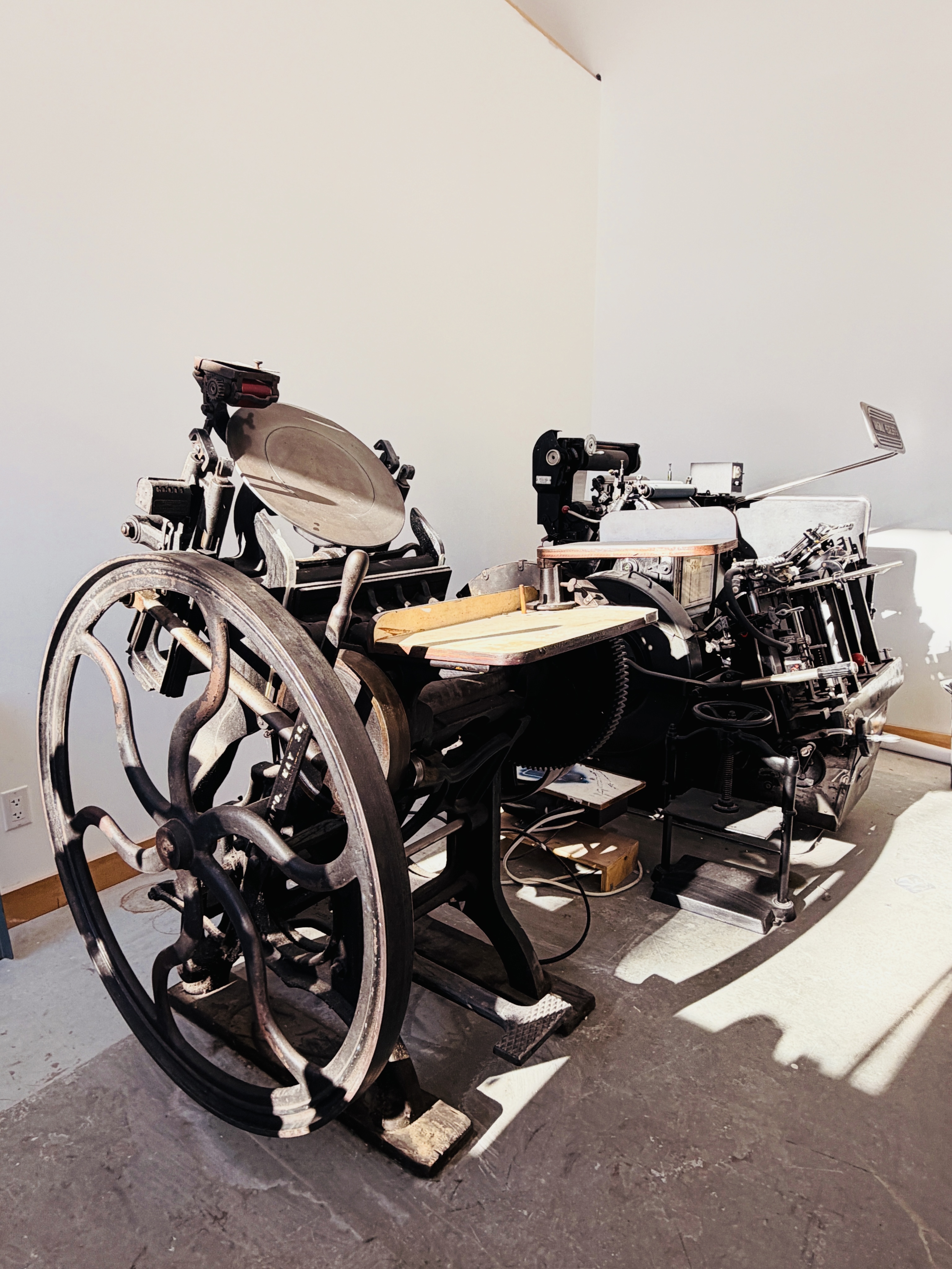 La presse Heidelberg originale dans l'atelier Skylar Press